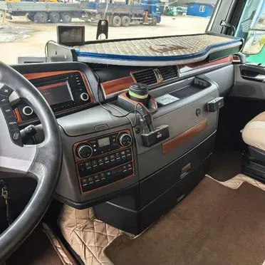 Тентованный грузовик 45 м³ MAN TGX 26.440 6x2-2 LL, 2014