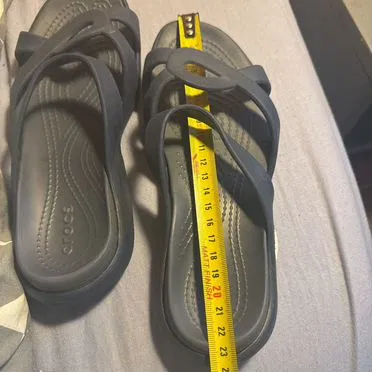 Саббо crocs w6